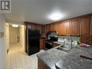 293 Marengo Ct in Waterloo, ON - Building Photo - Building Photo