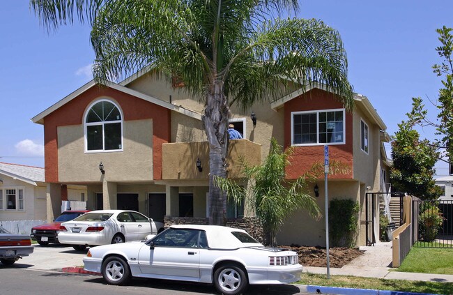 4271 N 45th St in San Diego, CA - Foto de edificio - Building Photo