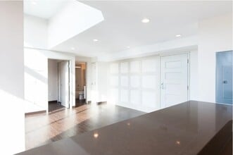 11 Dorchester St in Boston, MA - Foto de edificio - Building Photo