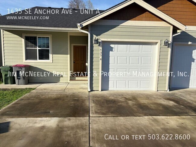 1435 SE Anchor Ave in Warrenton, OR - Building Photo - Building Photo