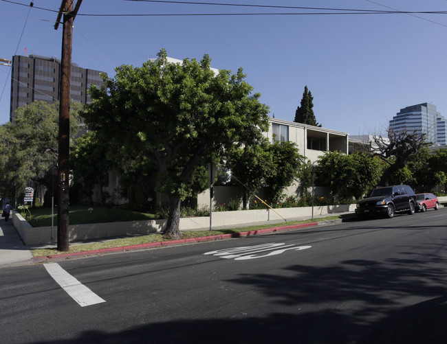 12425 Texas Ave in Los Angeles, CA - Building Photo - Building Photo