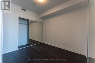 35-S335 Rolling Mills Rd in Toronto, ON - Building Photo - Building Photo