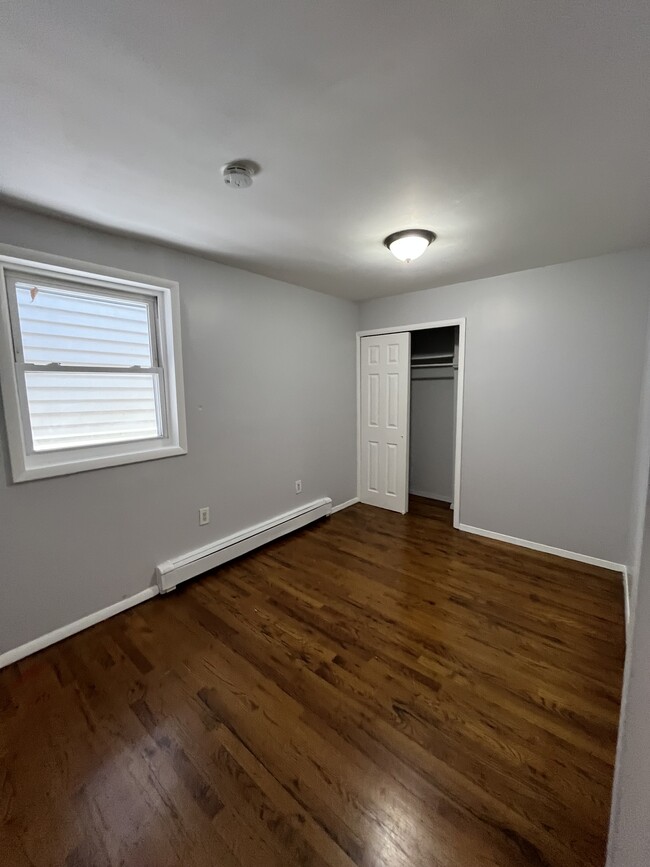 71 Hancock Ave, Unit 2R in Jersey City, NJ - Building Photo - Building Photo