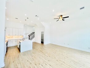 5642 Hirondel in Houston, TX - Building Photo - Building Photo