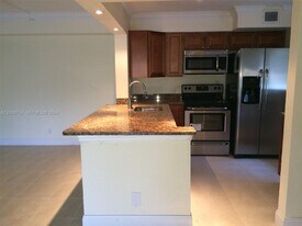 407 Gardens Dr in Pompano Beach, FL - Building Photo