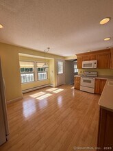 67 Renee Dr in Stonington, CT - Building Photo - Building Photo