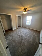 7945 Timbercreek Ln in North Charleston, SC - Foto de edificio - Building Photo