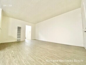 12811 Caswell Ave, Unit 1 in Los Angeles, CA - Building Photo - Building Photo