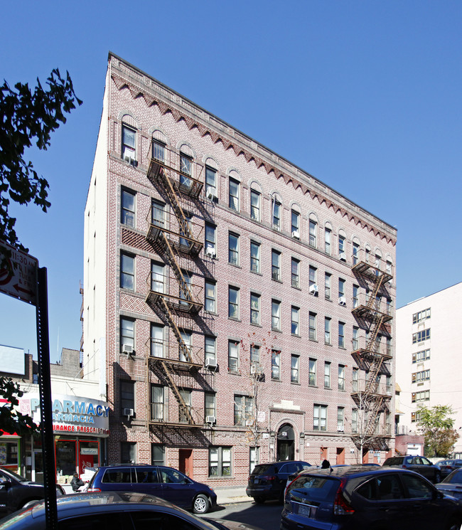 1231 Fulton Ave in Bronx, NY - Foto de edificio - Building Photo