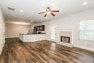 1157 Pebble Ridge Dr in Hampton, GA - Foto de edificio - Building Photo