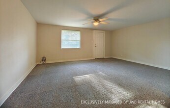 748 Ellis Rd S in Jacksonville, FL - Building Photo - Building Photo