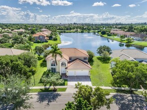 1421 NW 138th Way in Pembroke Pines, FL - Building Photo - Building Photo