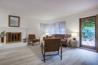 350 Gravilla St in San Diego, CA - Building Photo - Building Photo