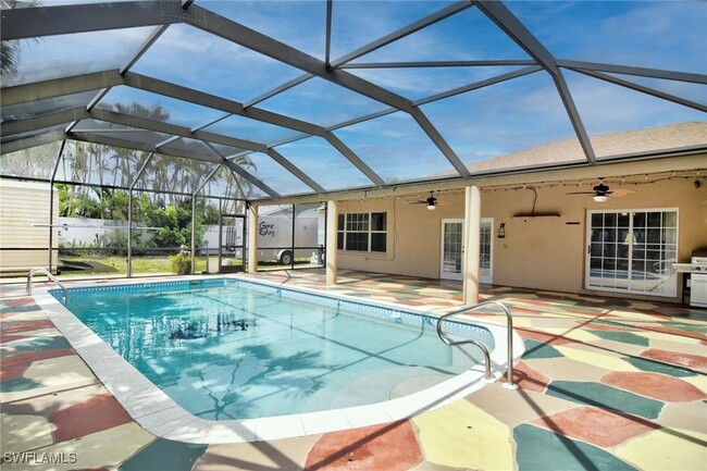 2017 SE 8th Ave in Cape Coral, FL - Building Photo - Building Photo