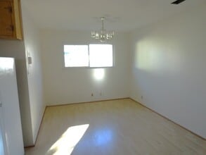 2225 Carrigan St in Turlock, CA - Building Photo - Building Photo