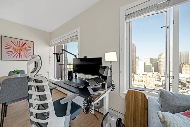 899 Pine St in San Francisco, CA - Building Photo - Building Photo