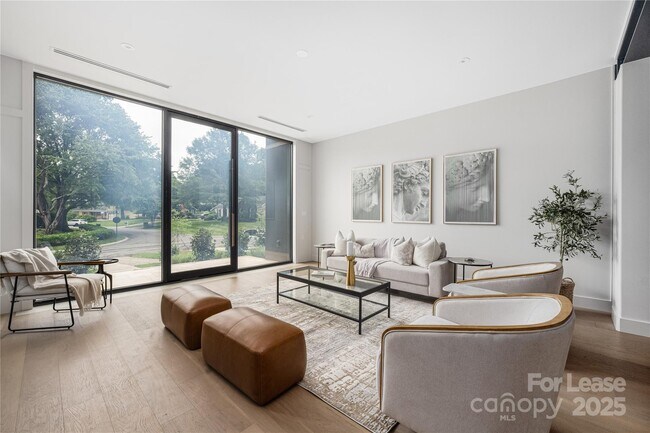 4026 Chevington Rd in Charlotte, NC - Building Photo - Building Photo