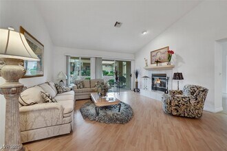 8929 Marble Dr in Las Vegas, NV - Building Photo - Building Photo