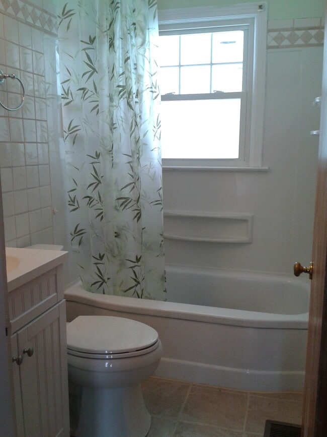 300 Heikes Ave in Dayton, OH - Foto de edificio - Building Photo