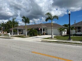399 Carmalita St in Punta Gorda, FL - Building Photo