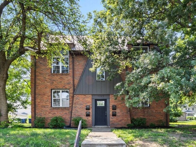 property at 1383 Eastview Ave