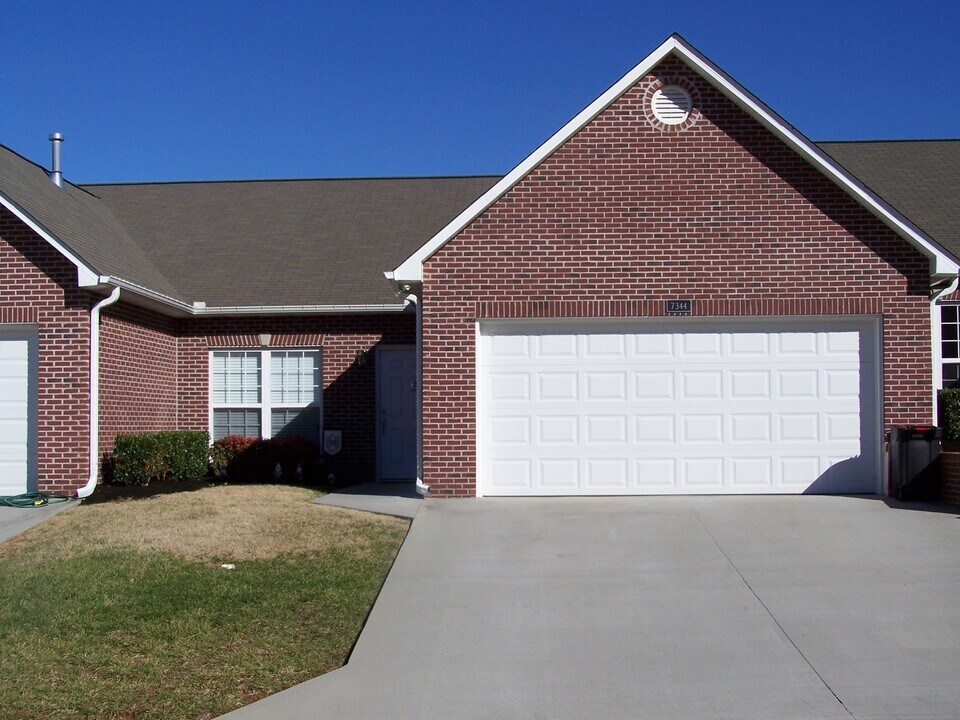 7344 Long Shot Ln in Knoxville, TN - Building Photo