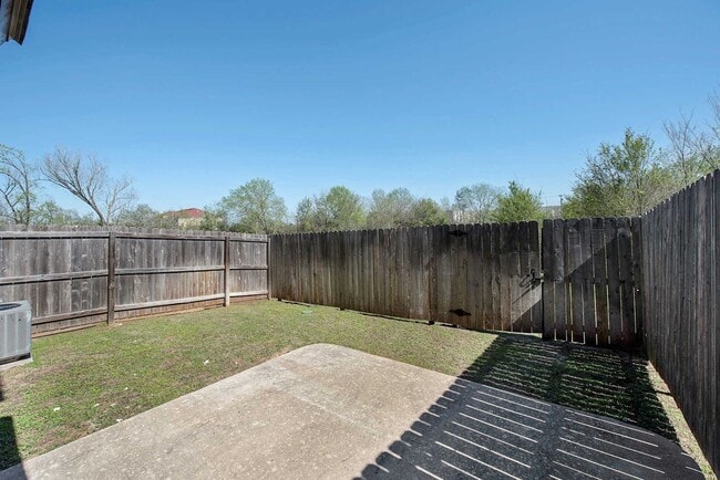 Spacious 3 Bed, 3.5 Bath Condo in Great Community!