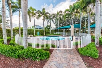 1381 NW 144th Ave in Pembroke Pines, FL - Foto de edificio - Building Photo