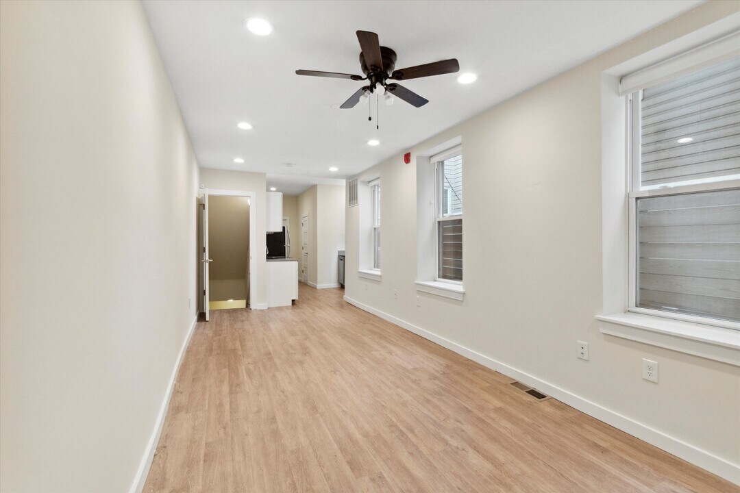 1947 N 18th St in Philadelphia, PA - Building Photo