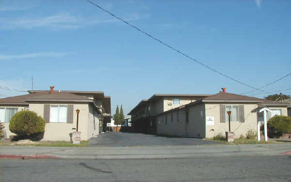 1574-1586 Pacific Ave in San Leandro, CA - Building Photo - Building Photo