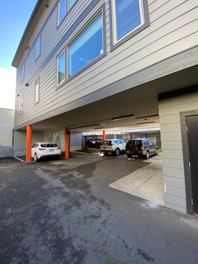 Steele Apartments in Portland, OR - Building Photo - Building Photo