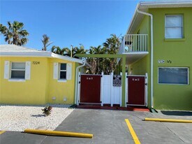 7224 Coquina Way in St Pete Beach, FL - Building Photo