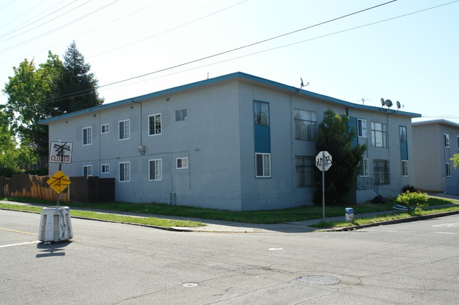 2201 Bonar St in Berkeley, CA - Building Photo - Building Photo