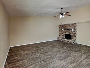 5019 Forthbridge Dr in Houston, TX - Building Photo - Building Photo