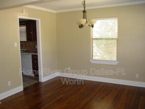 4926 W University Blvd in Dallas, TX - Building Photo - Building Photo