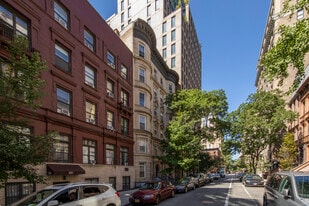 226 W 78th St in New York, NY - Building Photo