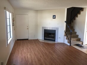 602 Center St in Costa Mesa, CA - Foto de edificio - Building Photo