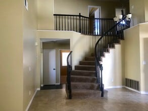2828 La Cima Rd in Corona, CA - Building Photo - Building Photo