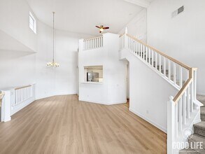 12083 Tivoli Park Row in San Diego, CA - Building Photo - Building Photo