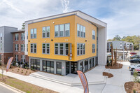 Gardens at South City in Tallahassee, FL - Foto de edificio - Building Photo