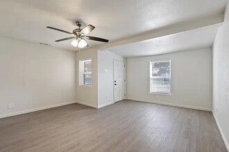 7115 Parkdale Dr in Dallas, TX - Building Photo - Building Photo