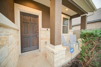 8842 White Crown in San Antonio, TX - Building Photo - Building Photo