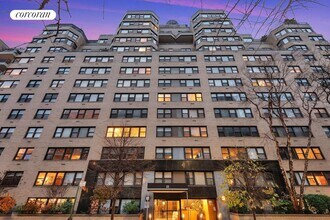 55 E 9th St in New York, NY - Building Photo - Building Photo