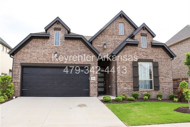 property at 4606 SW Lilly St