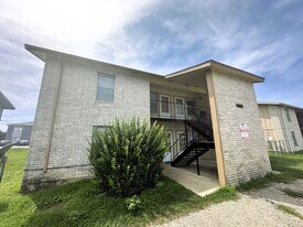 1313 Quail Cir in Killeen, TX - Building Photo