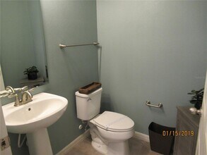 8067 Pond Apple Dr in Winter Garden, FL - Building Photo - Building Photo