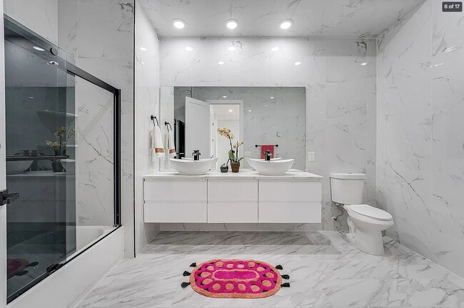 Crystal Cambridge in Jersey City, NJ - Building Photo - Building Photo