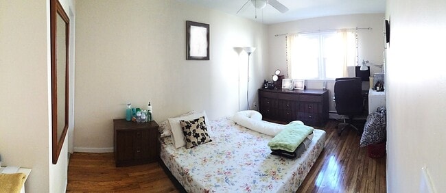 126 Hopkins Ave in Jersey City, NJ - Building Photo - Building Photo