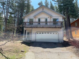 1548 Cree St in South Lake Tahoe, CA - Building Photo