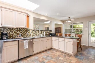 6803 Blessing Dr in Dallas, TX - Building Photo - Building Photo